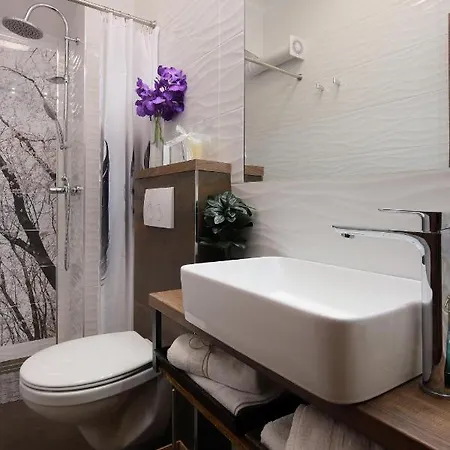 Luxury Sail 1, 2 & 3 *